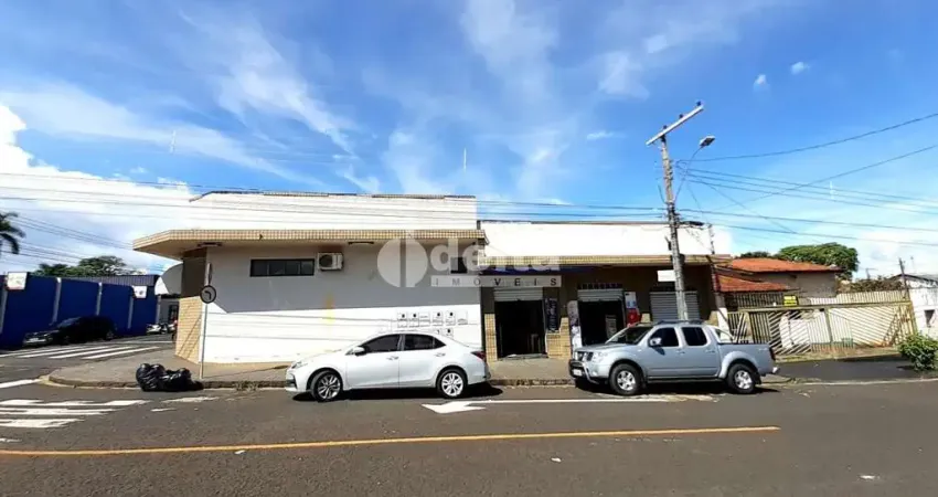 Casa Residencial disponível para venda no bairro Presidente Roosevelt em Uberlândia-MG
