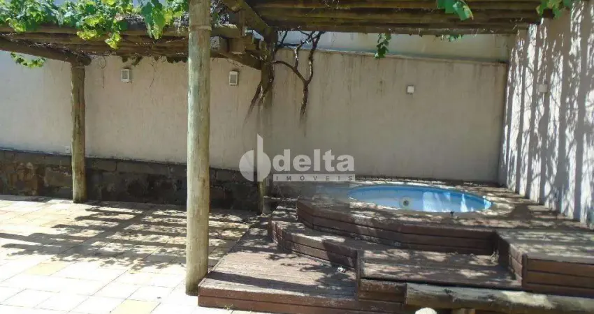 Casa residencial disponível para venda no bairro cidade jardim em uberlândia-mg