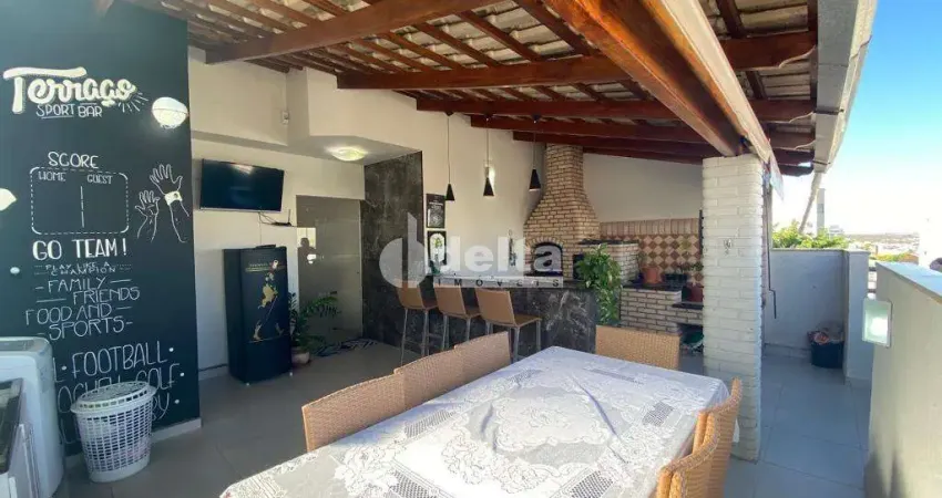 Cobertura disponível para venda no bairro santa mônica em uberlândia-mg