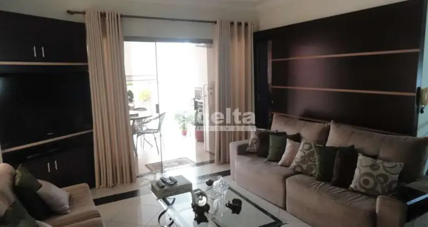 Cobertura  disponível para venda no bairro Saraiva em Uberlândia-MG