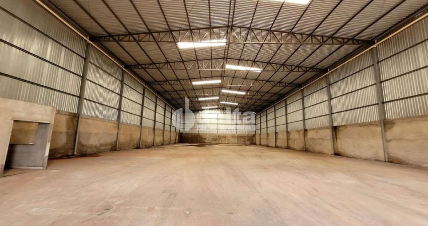 Galpão disponível para venda no bairro Distrito Industrial em Uberlândia-MG