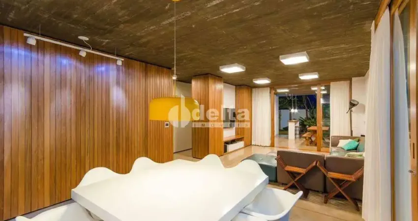 Casa no condomínio Paradiso Ecológico disponível para venda em Uberlândia-MG