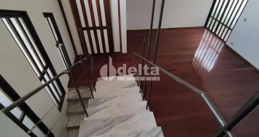 Casa residencial disponível para venda no bairro fundinho em uberlândia-mg