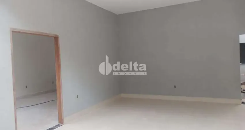 Casa com 3 quartos à venda no Jardim Europa, Uberlândia 