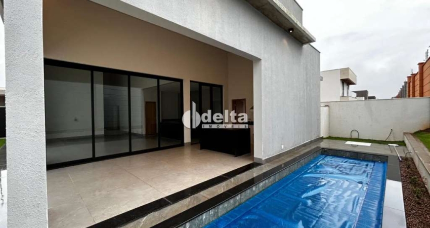 Casa no condomínio Alphaville 2 disponível para venda em Uberlândia-MG