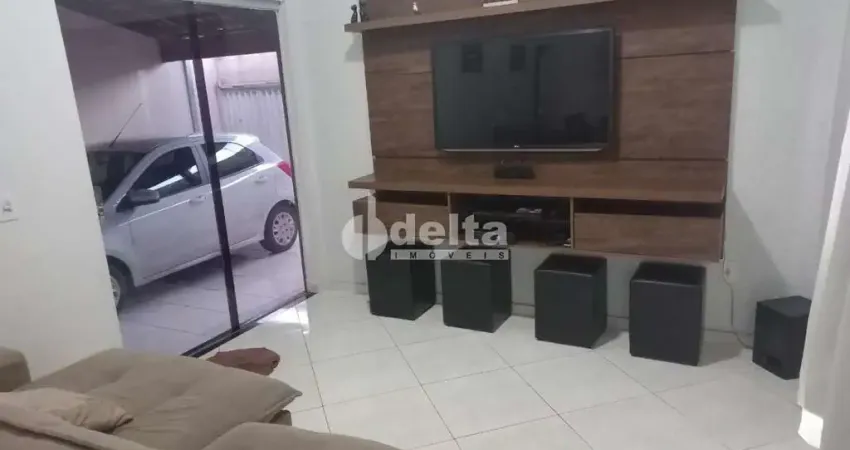Casa residencial disponível para venda no bairro Luizote de freitas em Uberlândia MG