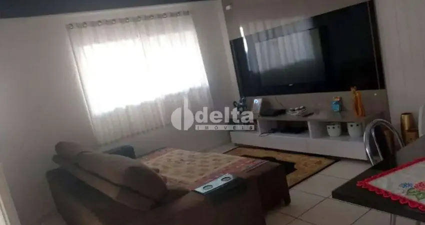 Casa com 3 quartos à venda no Jardim Europa, Uberlândia 