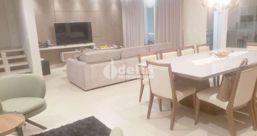 Casa no condomínio Village Paradiso disponível para venda em Uberlândia-MG