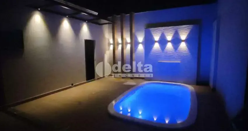 Casa residencial disponível para venda no bairro Santa Rosa em Uberlândia-MG