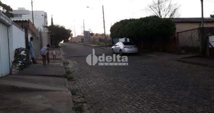 Casa residencial disponível para venda no bairro Tubalina em Uberlândia - MG