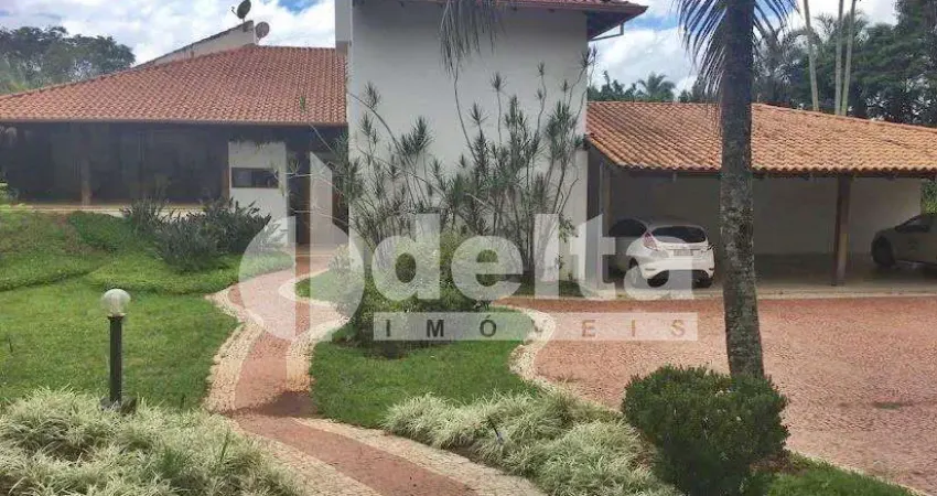 Casa no condomínio Morada do Sol disponível para venda em Uberlândia-MG