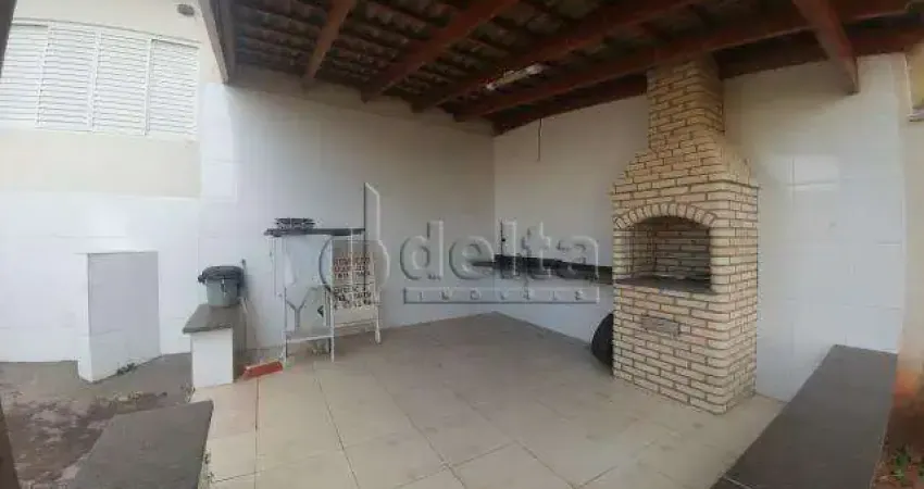 Casa disponível para venda no bairro Daniel Fonseca em Uberlândia-MG