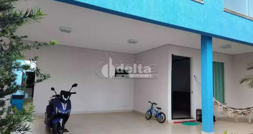 Casa residencial com 3 quartos sendo 1 suíte disponível para venda no bairro jardim patrícia em uberlândia - mg.