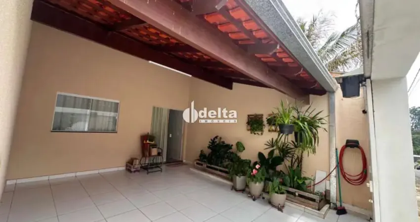 Casa residencial disponível para venda no bairro Taiaman em Uberlândia-MG