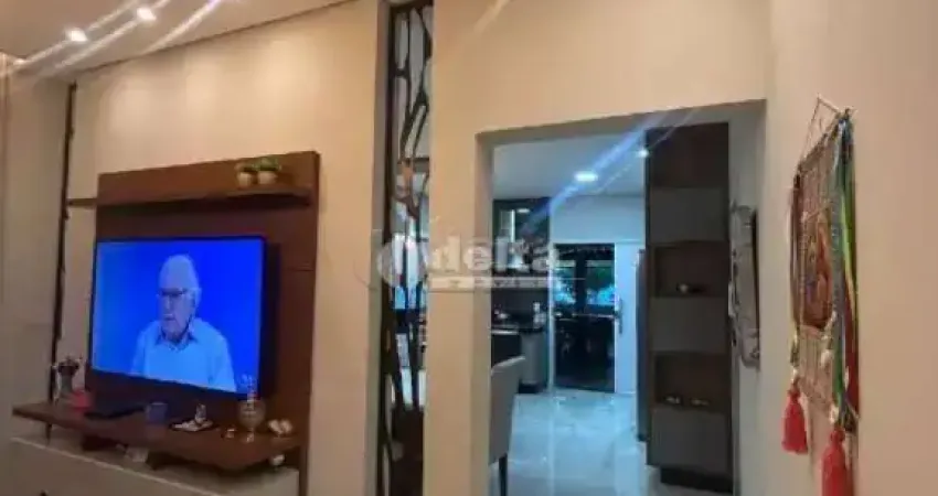 Casa residencial disponível para venda no bairro Jardim Sul em Uberlândia-MG