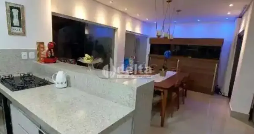 Casa no condomínio Village Paradiso 1 disponível para venda em Uberlândia-MG