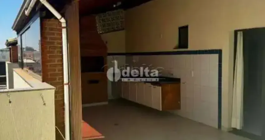 Apartamento disponível para venda no bairro Santa Monica em Uberlândia-MG
