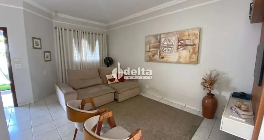 Casa residencial e comercial disponível para locação e venda no bairro santa mônica em uberlândia-mg.