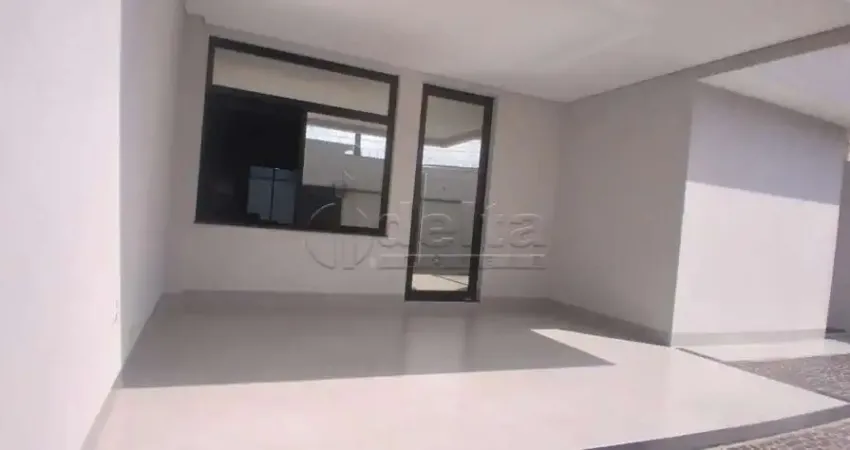 Casa residencial disponível para venda no bairro Jardim Ipanema em Uberlândia-MG