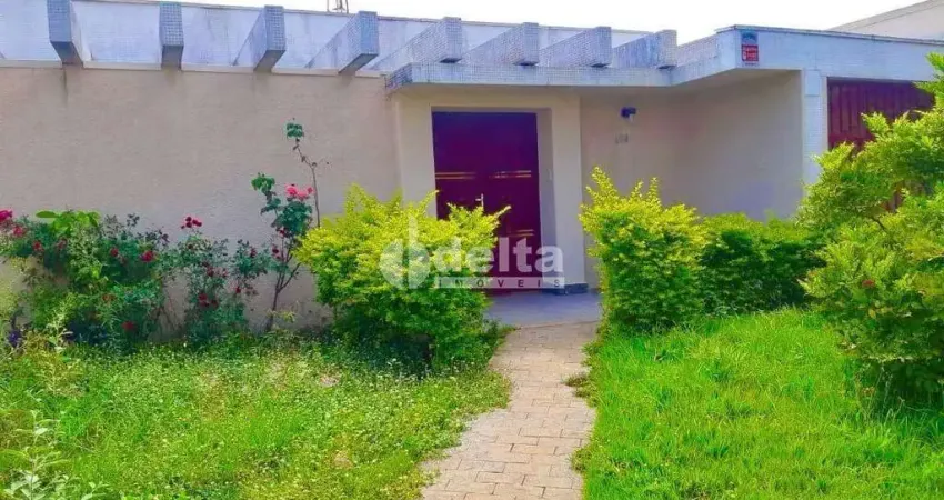 Casa Residencial disponível para venda e locação no bairro Martins em Uberlândia-MG