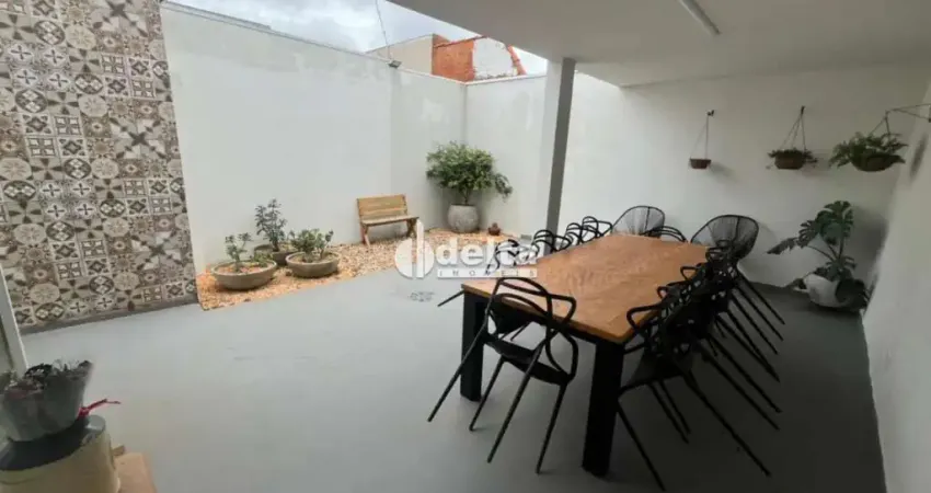 Casa no condomínio Terra Nova 1 disponível para venda em Uberlândia MG