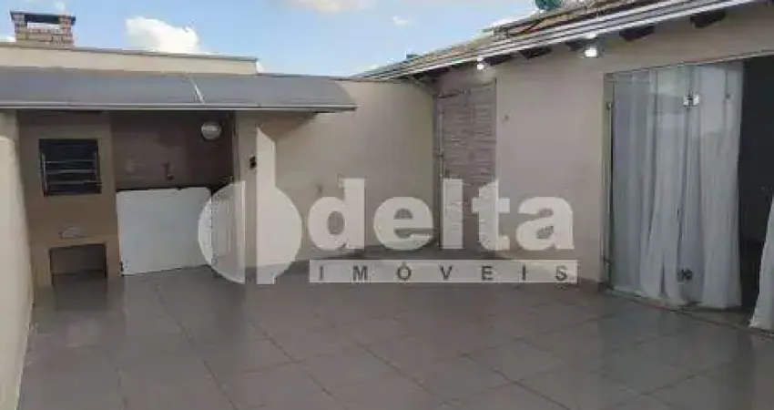Cobertura disponível para locação e venda no bairro novo mundo em uberlândia-mg