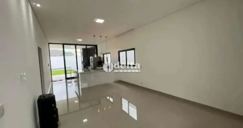Casa residencial disponível para venda no bairro Jardim Karaíba em Uberlândia-MG