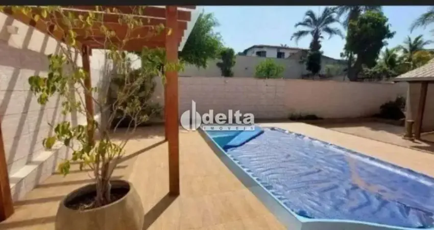 Casa disponível para locação e venda no bairro cidade jardim em uberlândia-mg