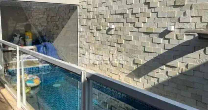 Casa no condomínio Reserva dos Ipês disponível para venda em Uberlândia-MG