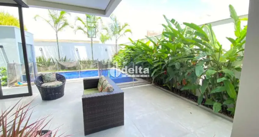 Casa no condomínio Jardins Versailles disponível para venda em Uberlândia-MG