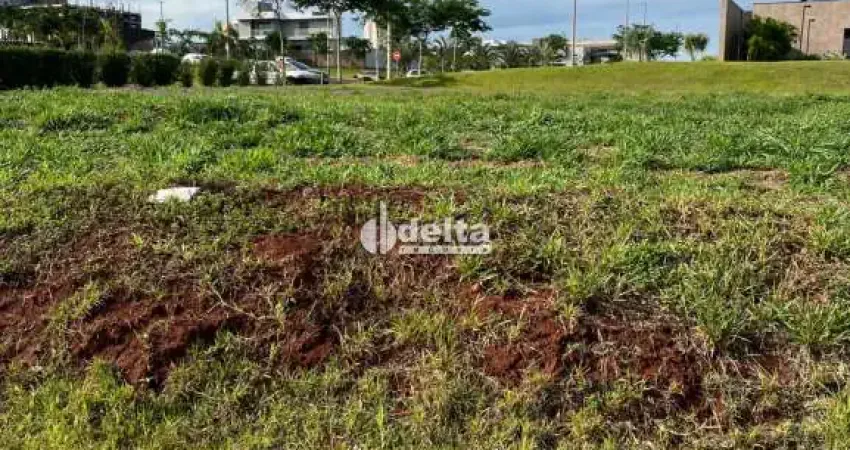 Terreno em condomínio disponível para venda no bairro Gávea em Uberlândia MG