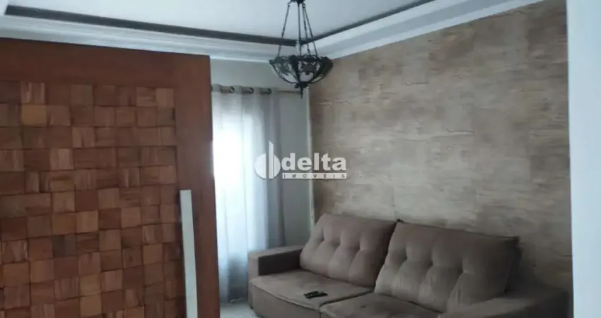 Casa disponível para venda no bairro Santa Mônica em Uberlândia-MG