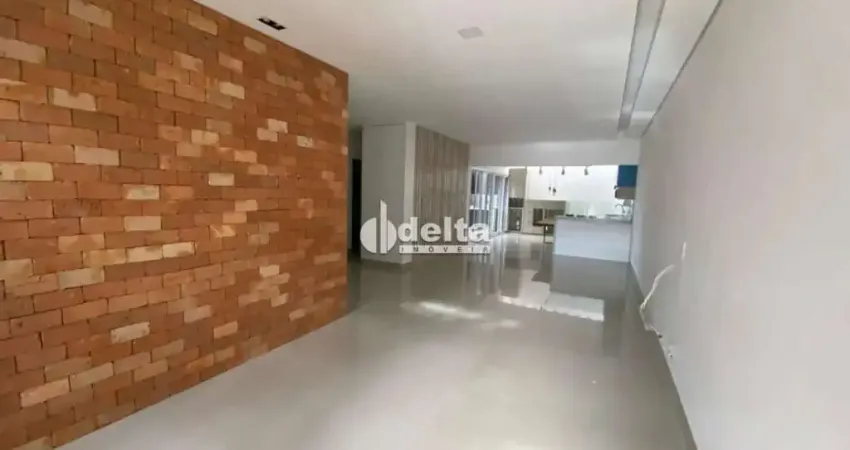 Casa em condomínio disponível para locação no bairro laranjeiras em uberlândia-mg.