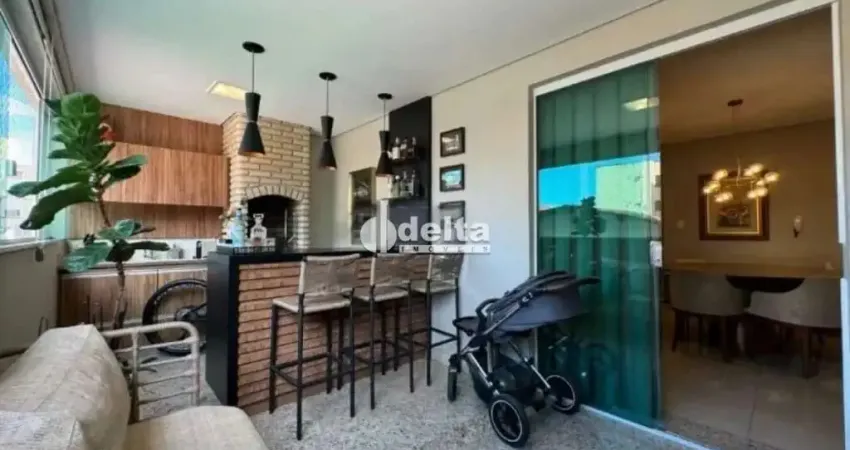 Apartamento disponível para venda no bairro Santa Mônica em Uberlândia-MG