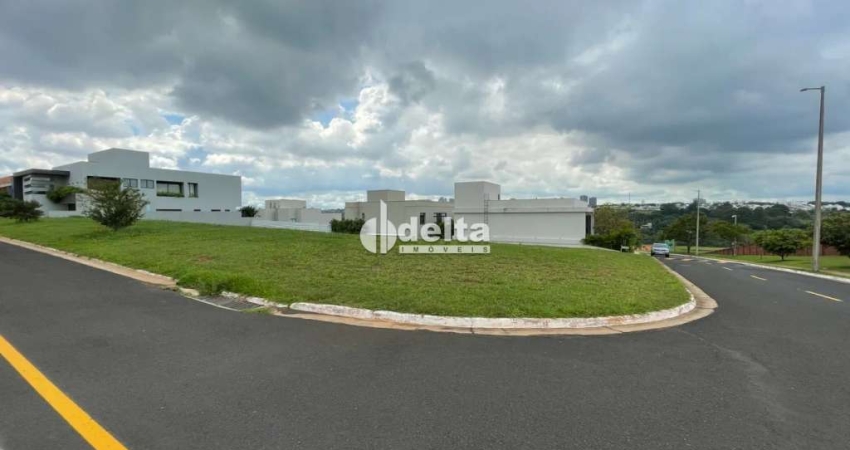 Terreno no condomínio Jardins Gênova disponível para venda em Uberlândia-MG
