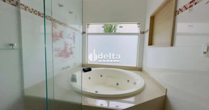 Casa residencial disponível para  venda no bairro Cazeca em Uberlândia-MG