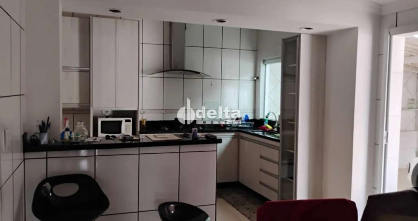 Casa residencial  disponível para venda no bairro Granada em Uberlândia-MG
