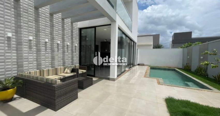 Casa no condominio Jardim Versailles disponível para venda em Uberlândia-MG