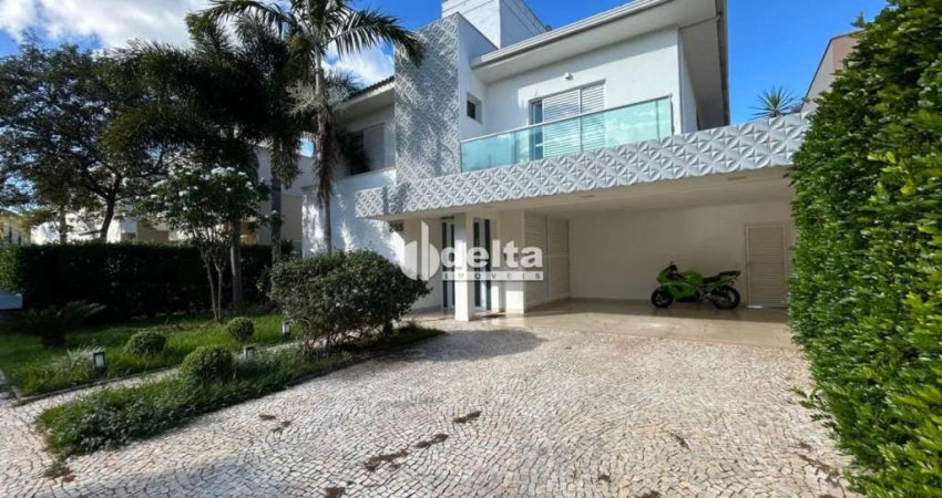 Casa no condomínio Jardins Roma disponível para Locação e venda em Uberlândia-MG