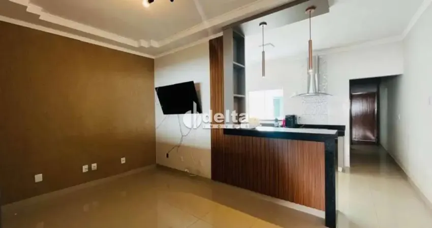 Casa residencial disponível para locação e venda no bairro Jardim Europa em Uberlândia-MG.