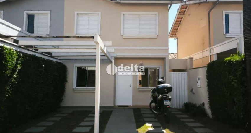 Casa no condomínio The Palms disponível para locação e venda no bairro Morada da Colina em Uberlândia-MG.