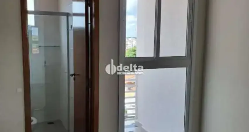 Apartamento disponível para venda no bairro Segismundo Pereira em Uberlândia-MG