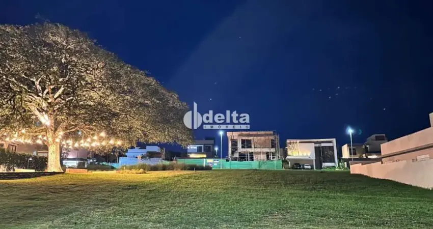 Terreno no Condomínio Alphaville II disponível em Uberlândia MG