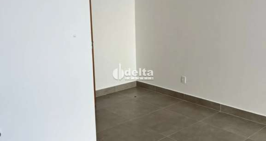 Loja disponível para venda no bairro Santa Mônica em Uberlândia-MG.