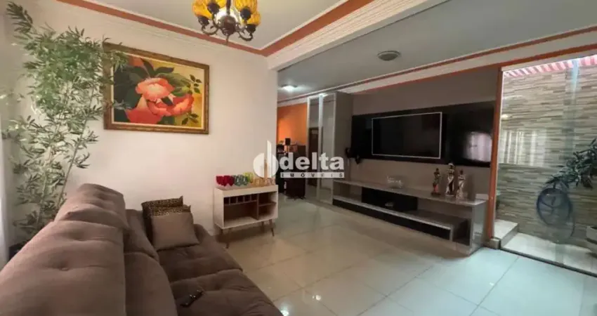 Casa residencial  disponível para venda no bairro Nova Uberlândia em Uberlândia-MG