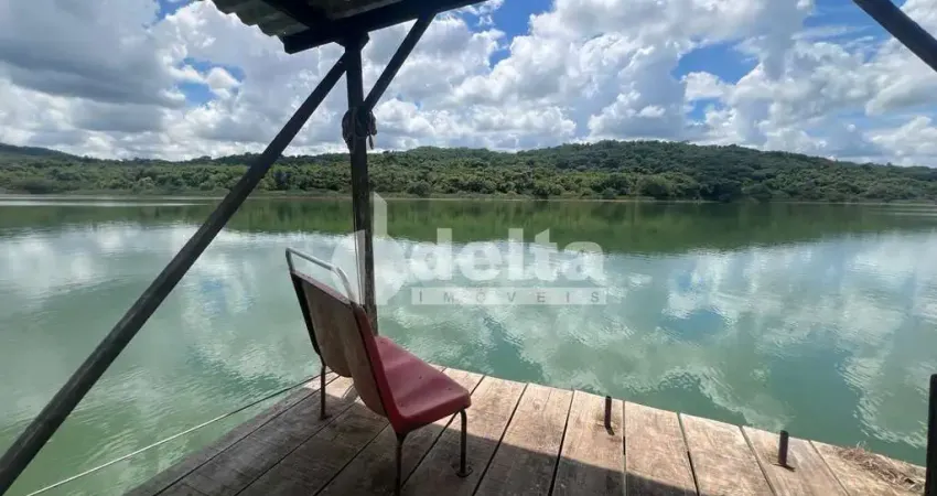 Chácara Residencial disponível para Venda no bairro Área Rural em Uberlândia-MG