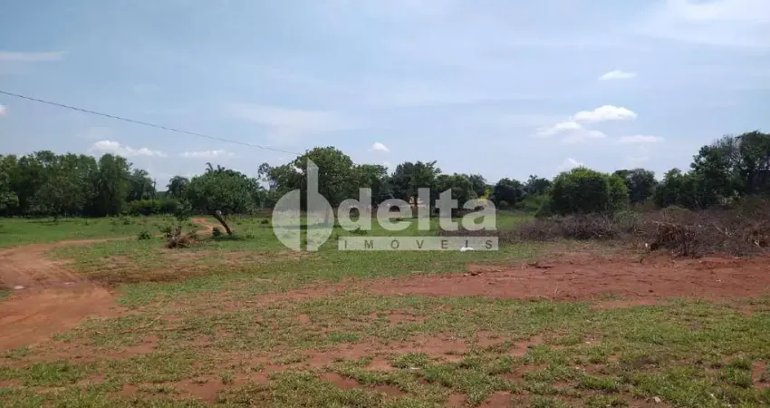 Chácara Residencial disponível para Venda no bairro Área Rural em Uberlândia-MG