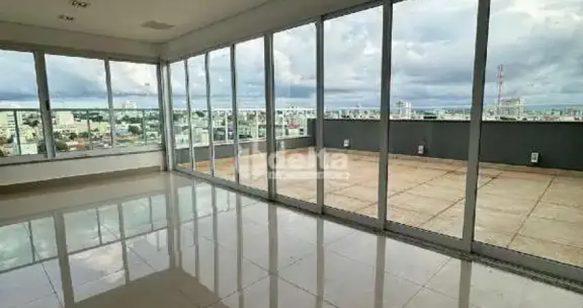 Cobertura  disponível para venda no bairro Santa Mônica em Uberlândia-MG