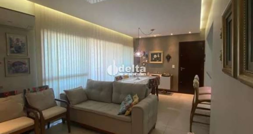 Apartamento disponível para aluguel e venda no bairro Santa Mônica em Uberlândia-MG