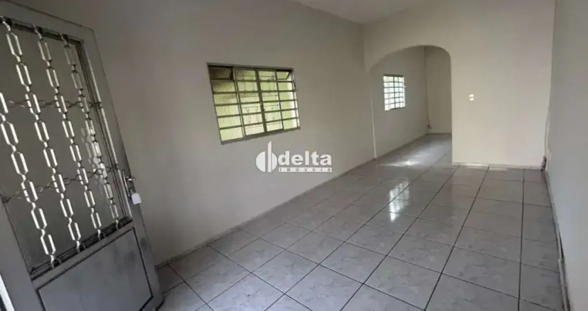 Casa residencial disponível para venda no bairro Aparecida em Uberlândia-MG.
